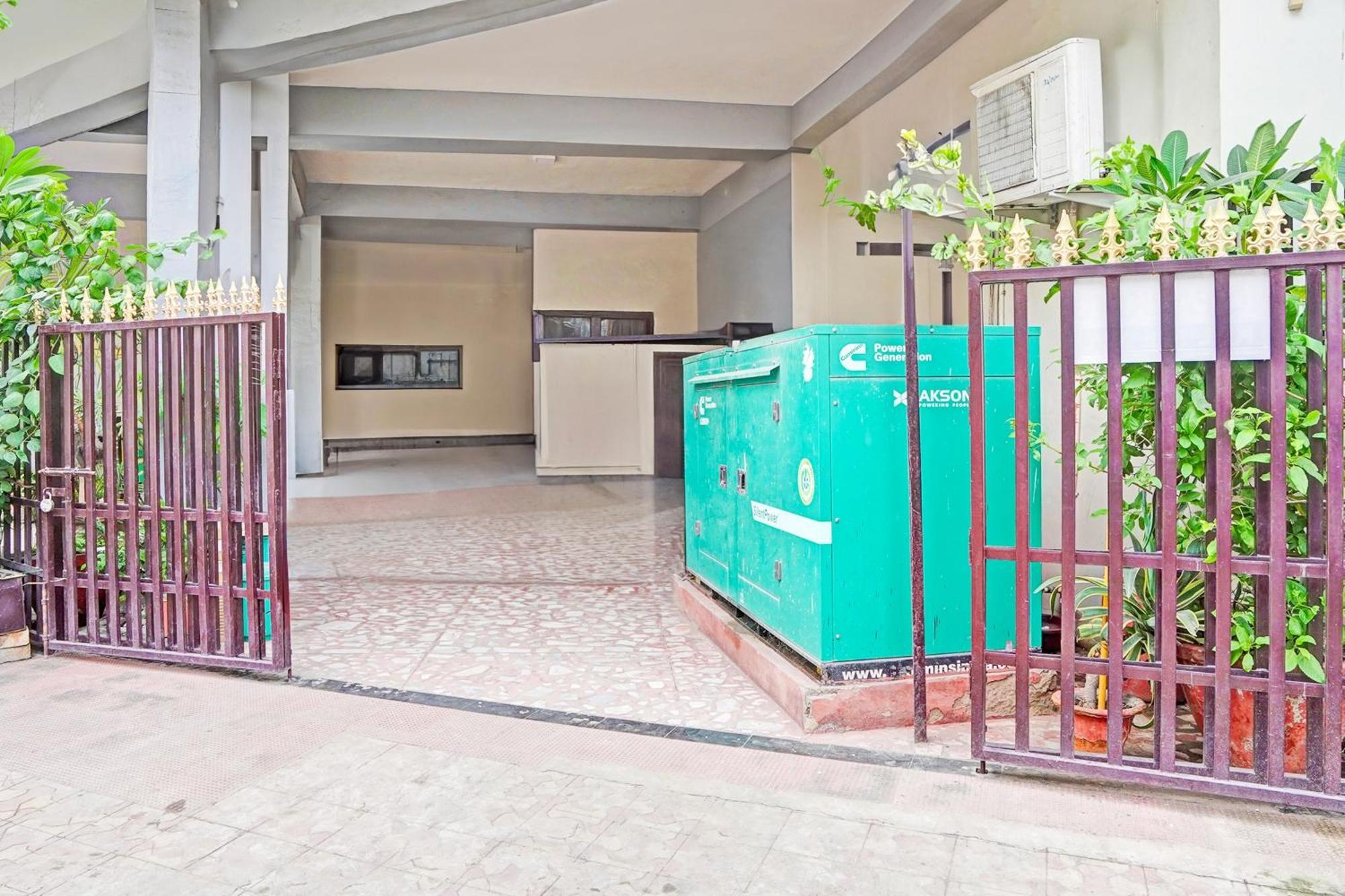 Hotel O Raj Mahal Kanpur Bagian luar foto