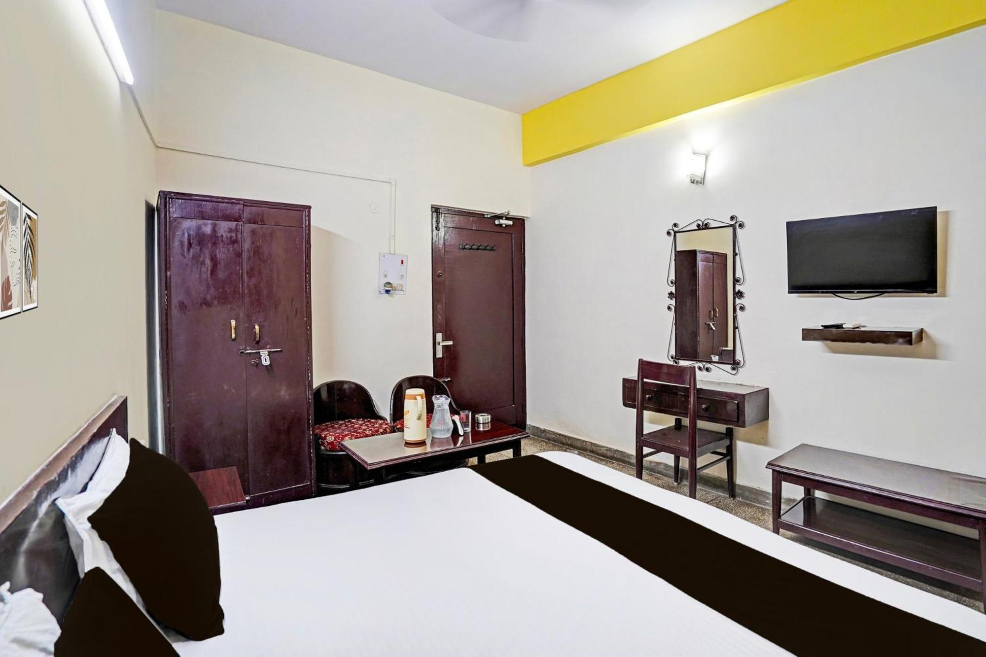 Hotel O Raj Mahal Kanpur Bagian luar foto